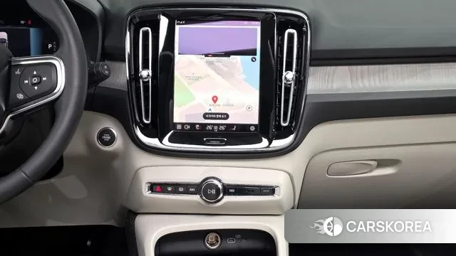 Volvo XC40 2024 Серебристо-серый из Кореи, фото 5