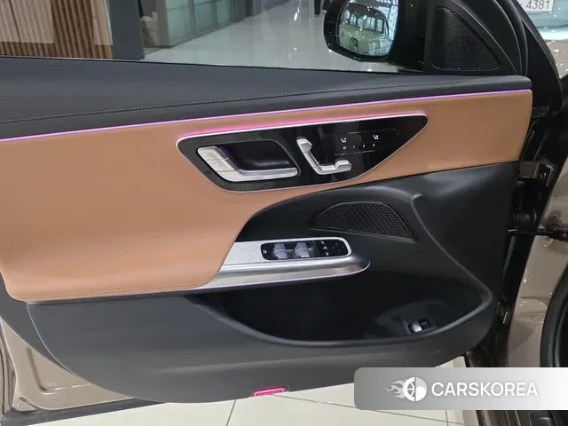 Mercedes-Benz E-Class W214 2025 Песочный из Кореи, фото 5