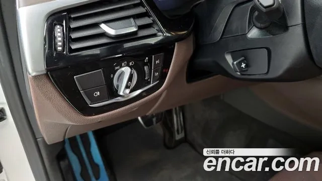 BMW 5 Series (G30) 2020 Белый из Кореи, фото 5