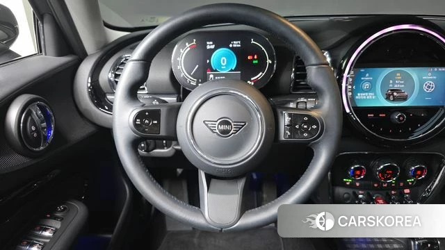 Mini Cooper Clubman 2023 Черный из Кореи, фото 5