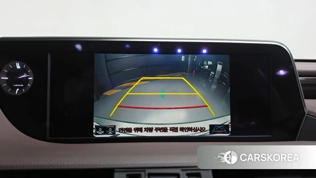 Lexus ES300h 7th generation 2021 Песочный из Кореи, фото 5