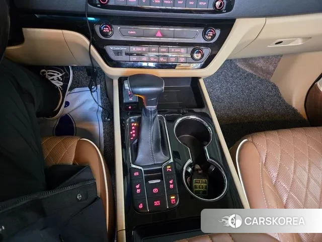 Kia The New Carnival 2019 Белый из Кореи, фото 5