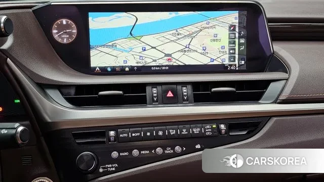 Lexus ES300h 7th generation 2018 Серебристо-серый из Кореи, фото 5