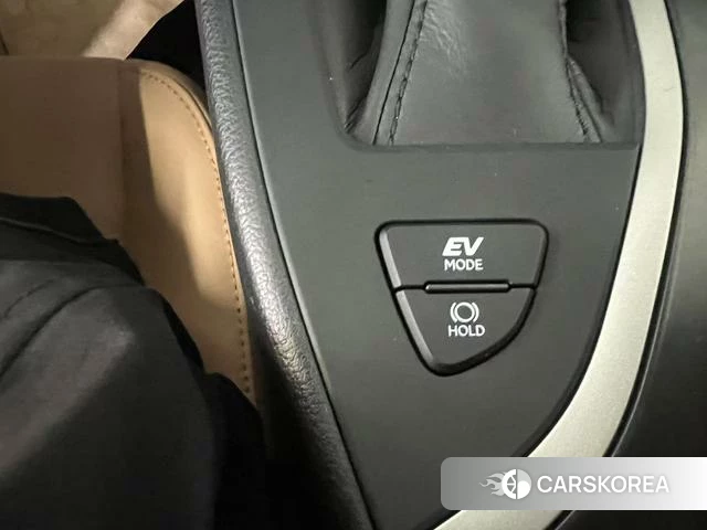 Lexus UX 2023 Серебристо-серый из Китая, фото 5