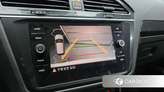 Volkswagen Tiguan second Generation 2021 Белый из Кореи, фото 5