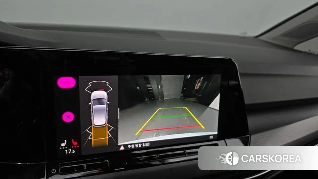 Volkswagen Golf 8th Generation 2023 Белый из Кореи, фото 5