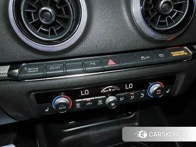 Audi New A3 2018 Черный из Кореи, фото 5