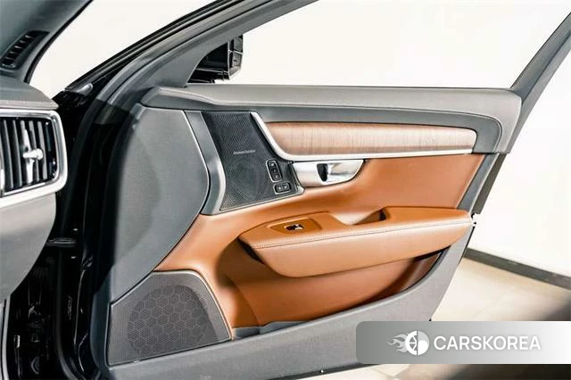 Volvo S90 2023 Черный из Китая, фото 5