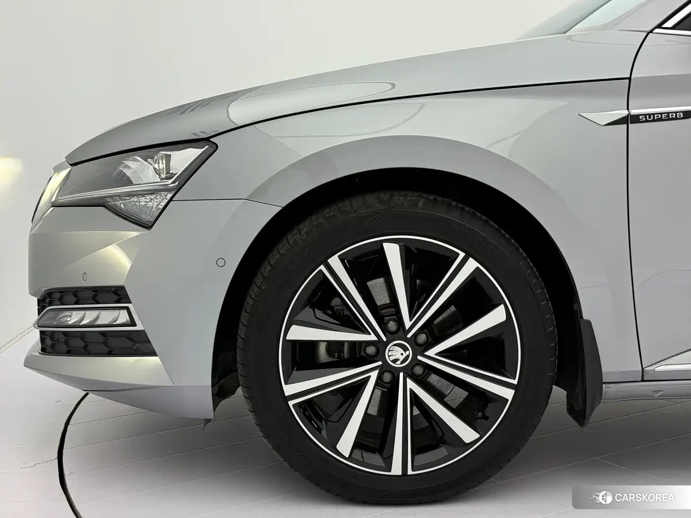Skoda Superb 2024 Silver/gray из Китая, фото 5