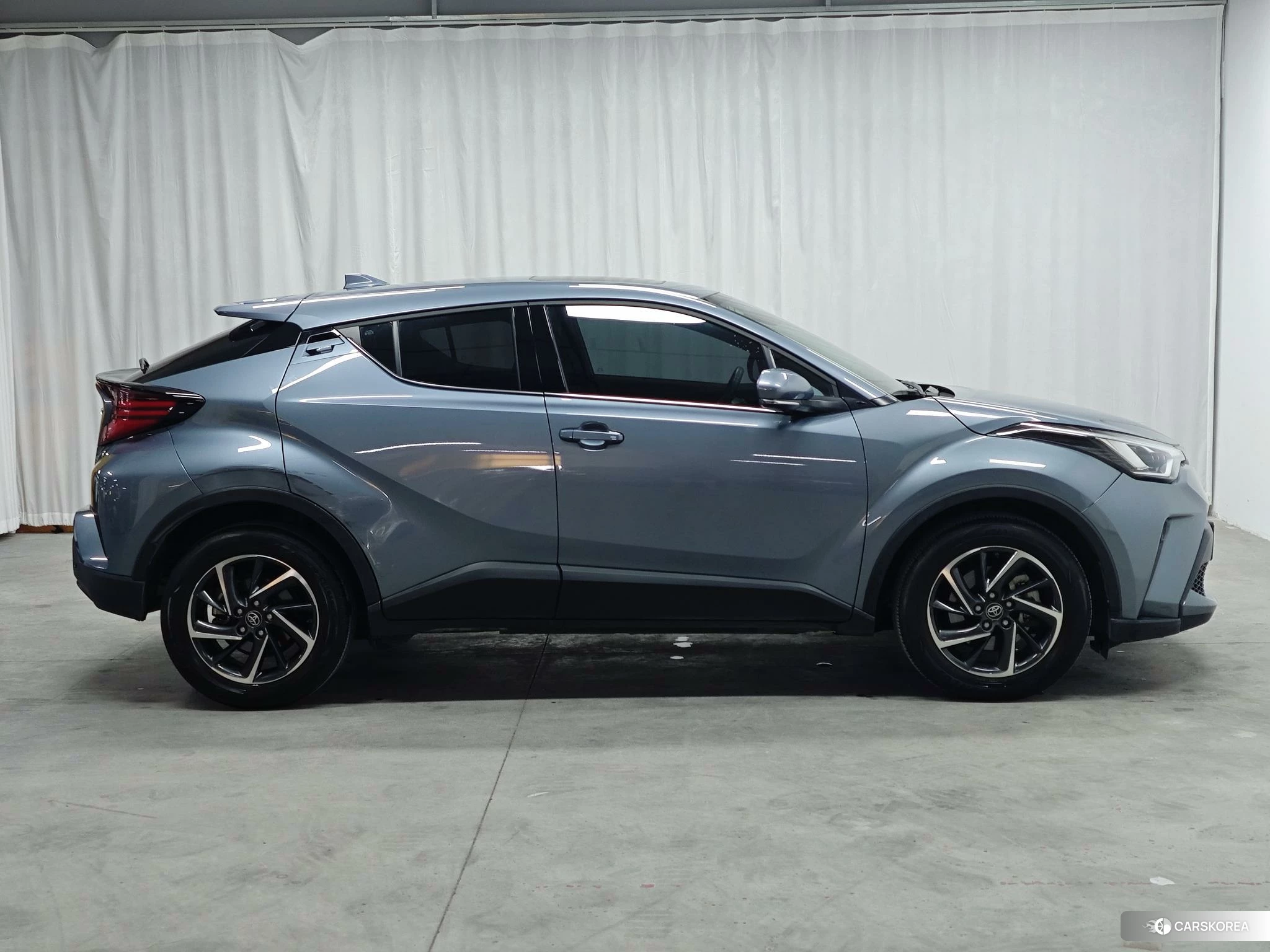 Toyota C-HR 2021 Темно-серый из Китая, фото 5