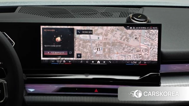 BMW 5 Series (G60) 2025 Светло-серебряный цвет из Кореи, фото 5