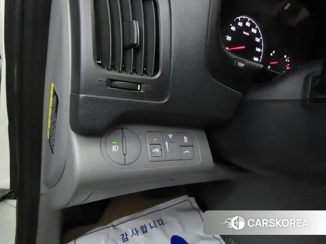 Hyundai The New Grand Starex 2019 Белый из Кореи, фото 5