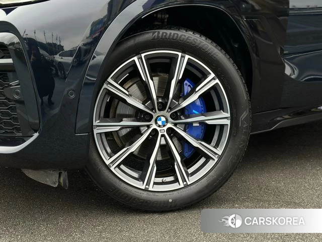 BMW X6 2023 Черный из Китая, фото 5