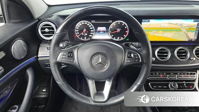 Mercedes-Benz E-Class W213 2018 Серебряный из Кореи, фото 4