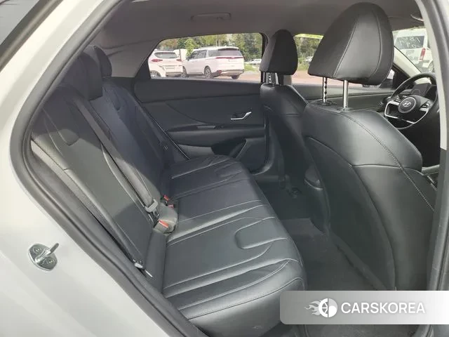 Hyundai Avante Hybrid (CN7) 2022 Белый из Кореи, фото 5