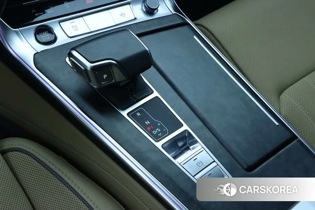 Audi A6L 2021 Черный из Китая, фото 5