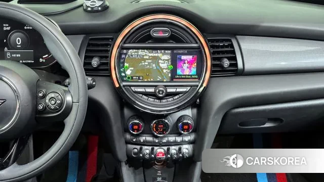 Mini Cooper 2021 Жемчужный цвет из Кореи, фото 5