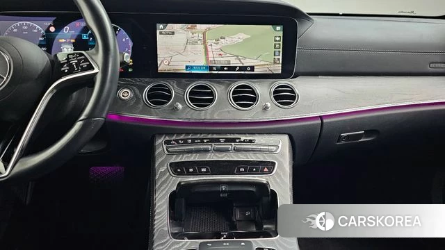 Mercedes-Benz E-Class W213 2022 Белый из Кореи, фото 5