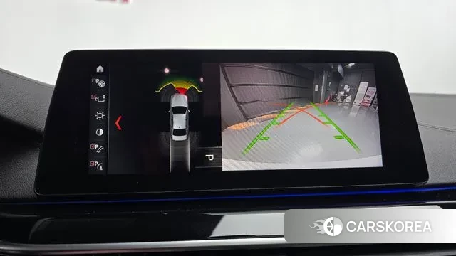 BMW 5 Series (G30) 2018 Белый из Кореи, фото 5