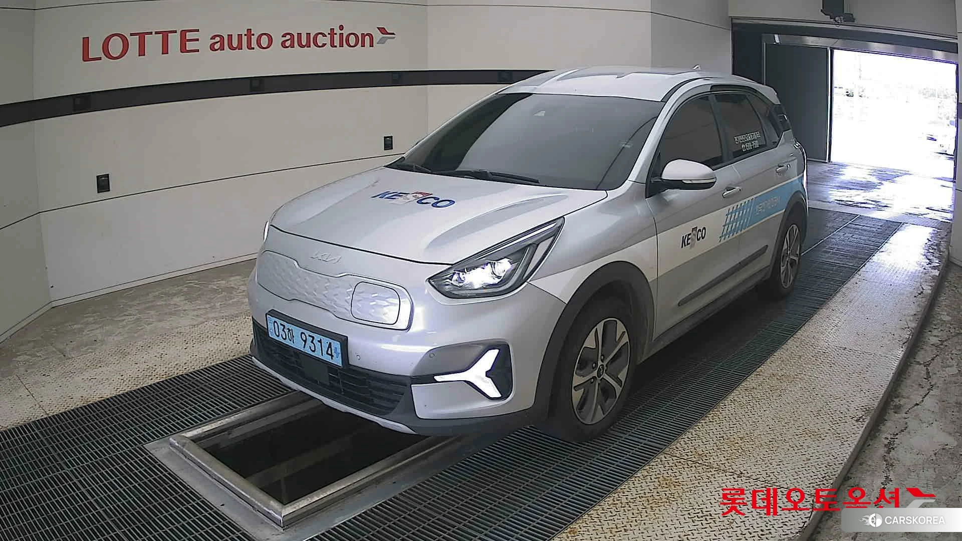 Kia Niro Plus 2023 Sparkling Silver из Кореи, фото 5