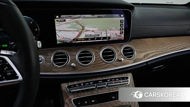 Mercedes-Benz E-Class W213 2023 Белый из Кореи, фото 5
