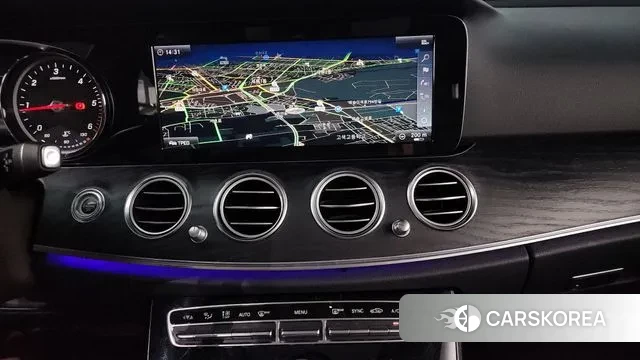 Mercedes-Benz E-Class W213 2018 Серый из Кореи, фото 5