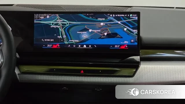 BMW 5 Series (G60) 2024 Белый из Кореи, фото 5