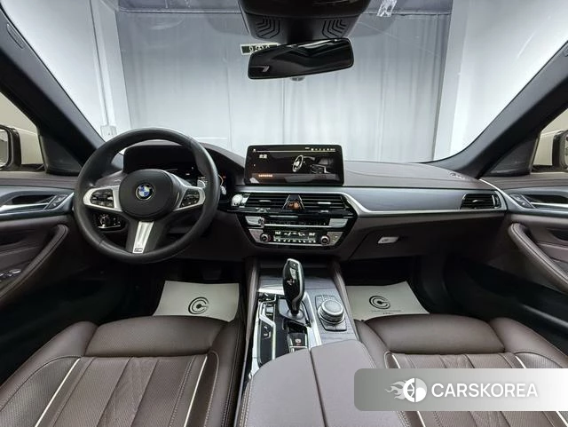 BMW 5 series 2022 Белый из Китая, фото 5