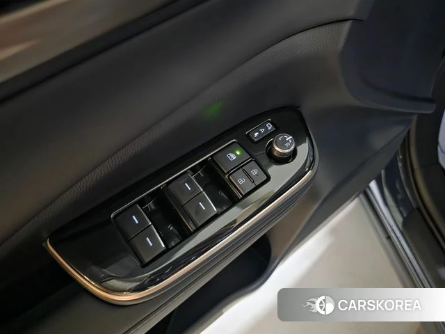 Toyota Crown Crossover 2025 Синий из Кореи, фото 5