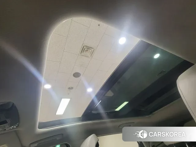 Kia Sportage 5th Generation Hybrid 2023 Белый из Кореи, фото 5