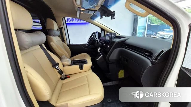 Hyundai Staria 2025 Белый из Кореи, фото 5