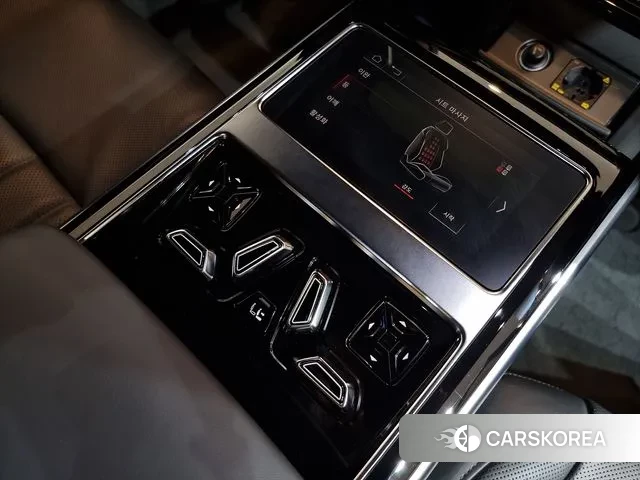 Audi A8 (D5) 2023 Черный из Кореи, фото 5