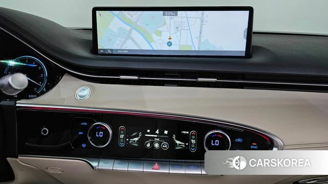Genesis GV70 2023 Белый из Кореи, фото 5