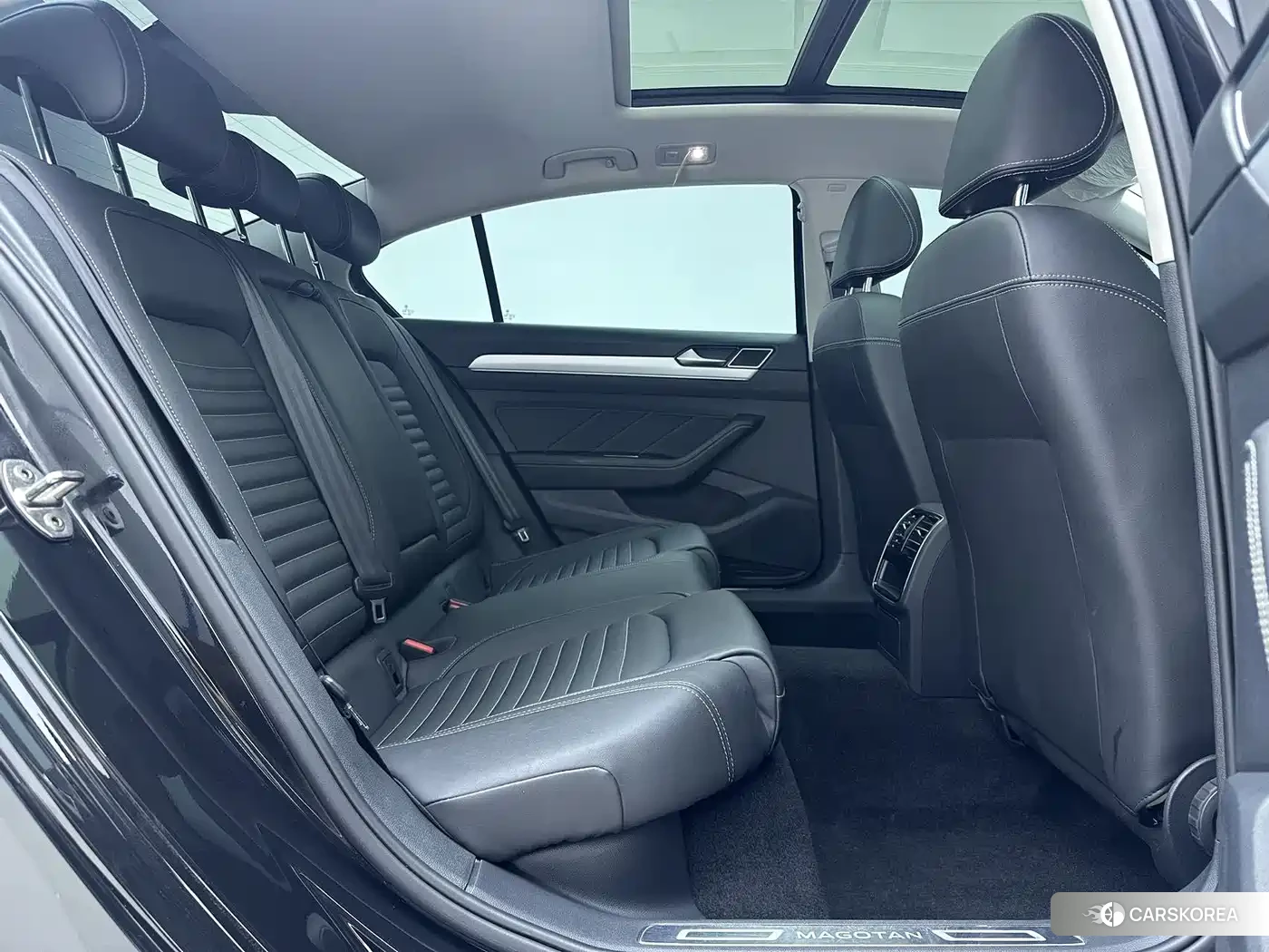 Volkswagen Magotan 2023 Черный из Китая, фото 5