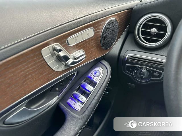 Mercedes-Benz GLC 2021 Темно-серый из Китая, фото 5