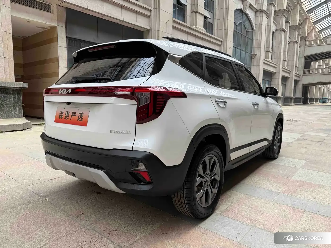 Kia Seltos 2024 Белый из Китая, фото 5