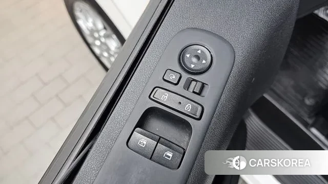 Hyundai Staria 2023 Белый из Кореи, фото 5