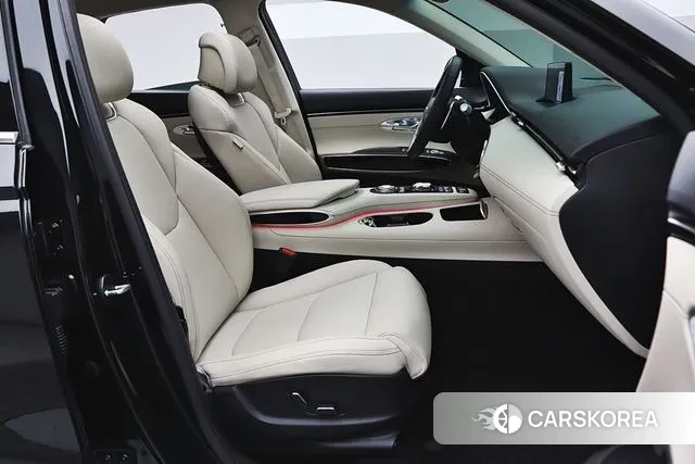 Genesis GV70 2024 Черный из Кореи, фото 5