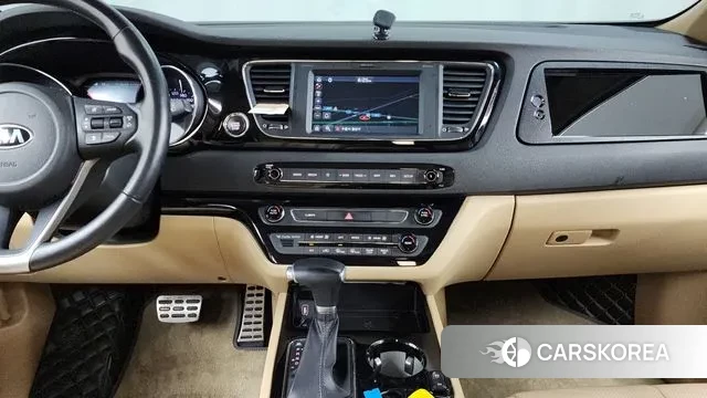 Kia The New Carnival 2019 Белый из Кореи, фото 5