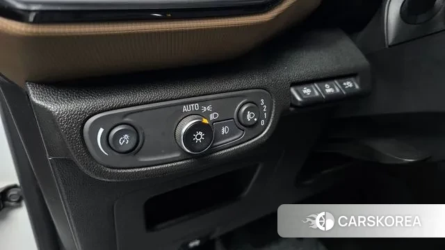 Chevrolet (GM Daewoo) Trailblazer 2021 Белый из Кореи, фото 5