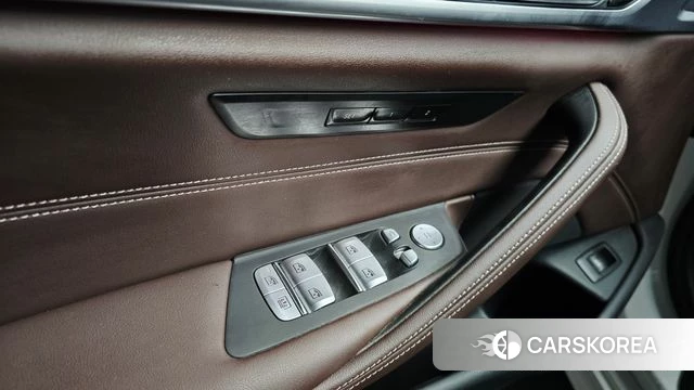 BMW 5 Series (G30) 2022 Белый из Кореи, фото 5