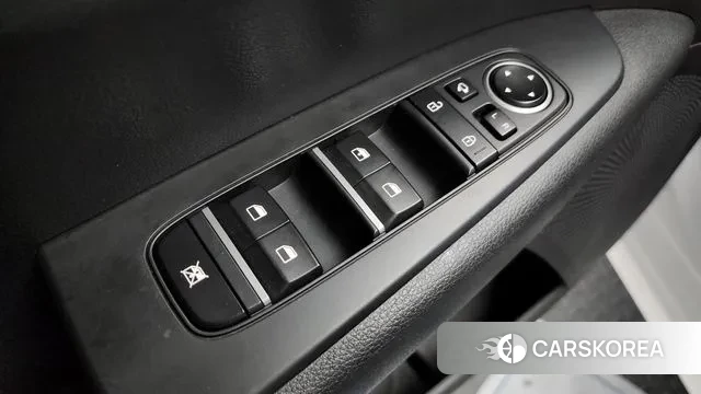 Kia The New K3 2nd generation 2021 Белый из Кореи, фото 5
