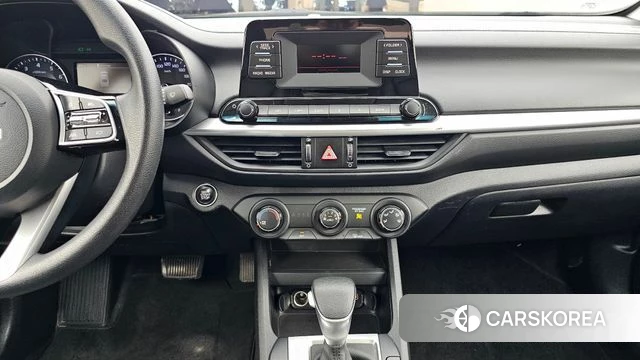 Kia The New K3 2nd generation 2022 Белый из Кореи, фото 5