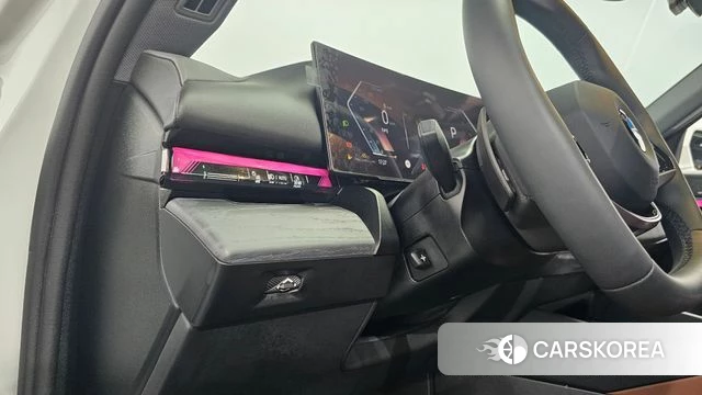 BMW 5 Series (G60) 2023 Белый из Кореи, фото 5