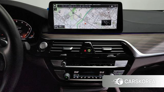 BMW 5 Series (G30) 2021 Белый из Кореи, фото 5