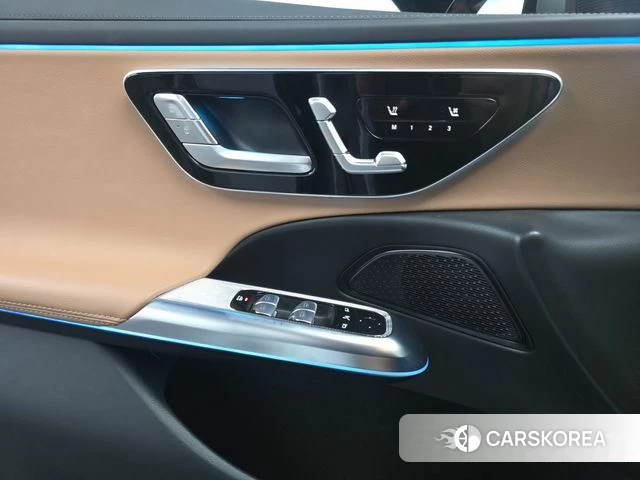 Mercedes-Benz E-Class W214 2025 Серебряный из Кореи, фото 5