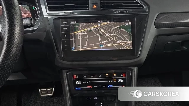 Volkswagen Tiguan second Generation 2022 Белый из Кореи, фото 5