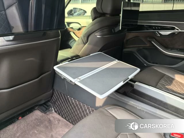Audi A8 2024 Черный из Китая, фото 5