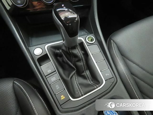 Volkswagen 7th Generation of Jetta 2023 Черный из Кореи, фото 5