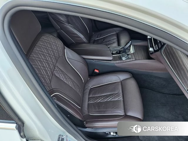 BMW 5 Series (G30) 2020 Белый из Кореи, фото 5